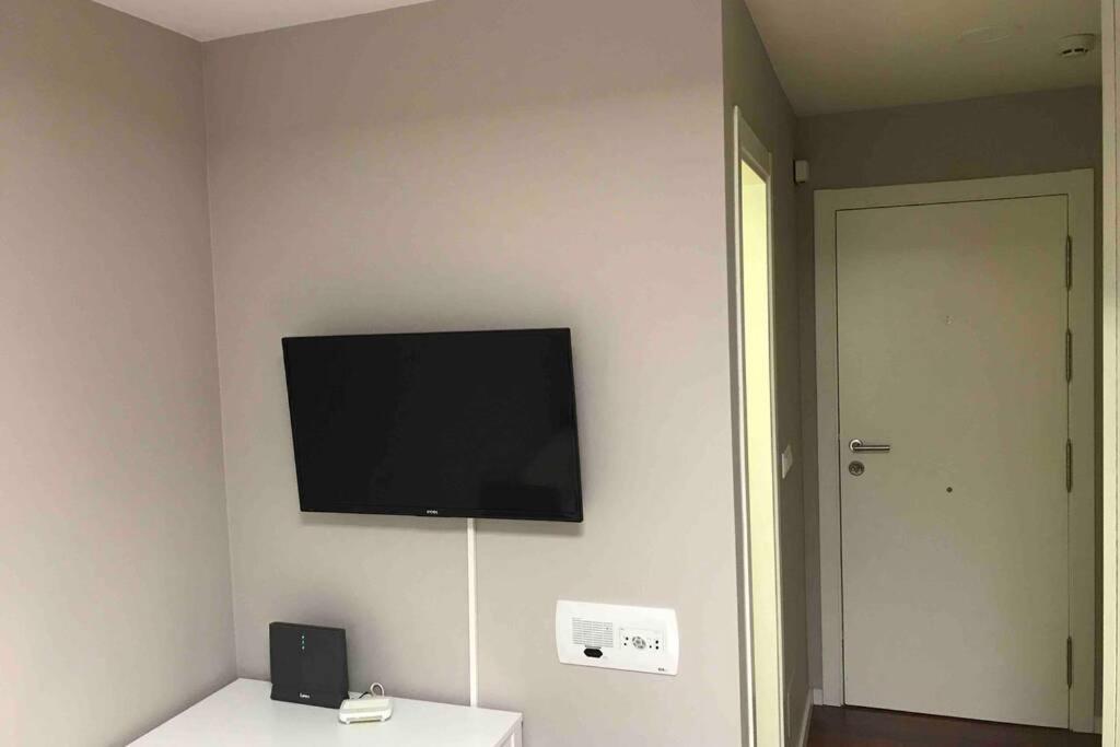 Apartmán Loft Con Entrada Autonoma/Terraza/Wifi En Centro A Coruña Exteriér fotografie
